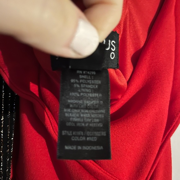 Red sleeveless knee length dress size 14. - Picture 3 of 3